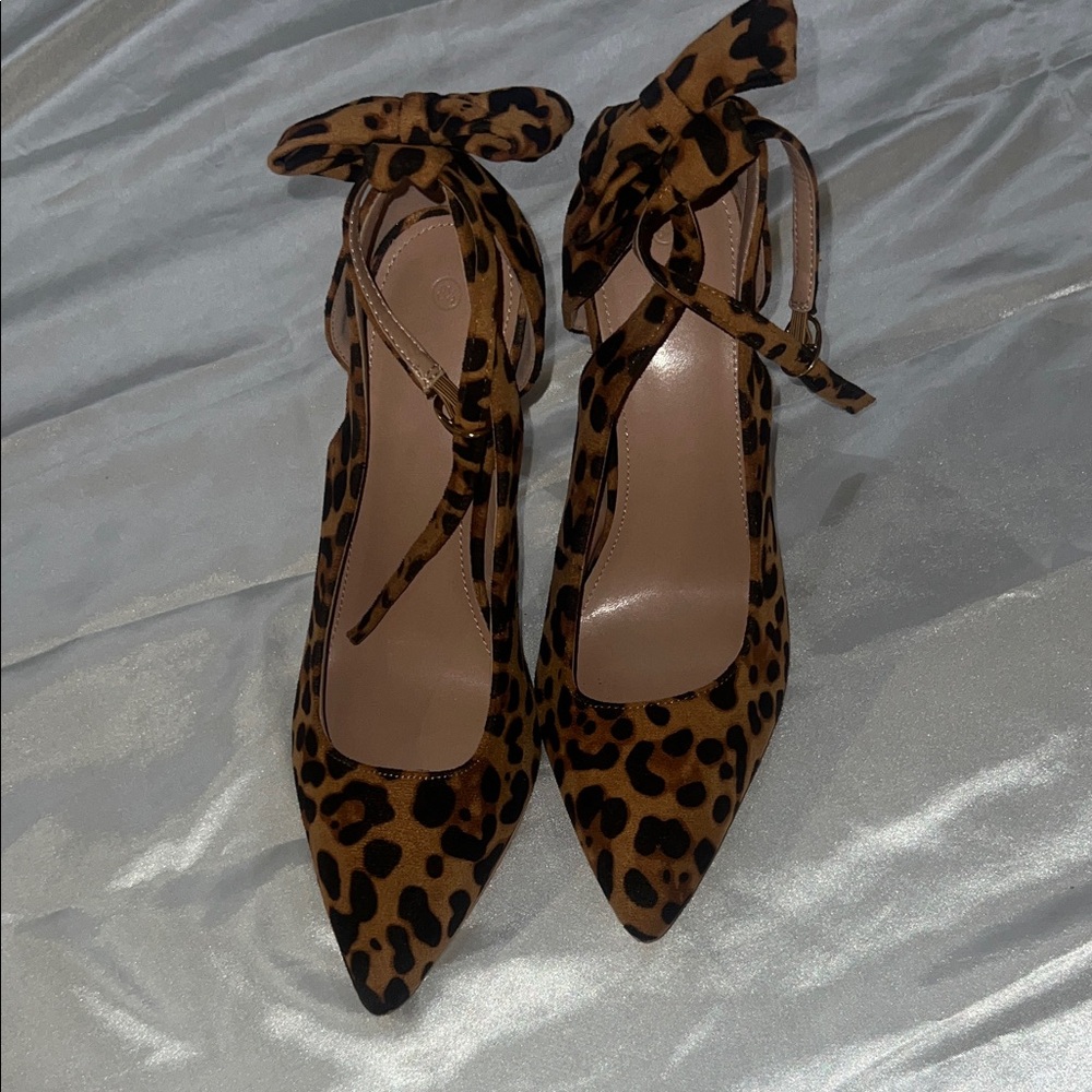 Leopard Print Bow-Tie Heels